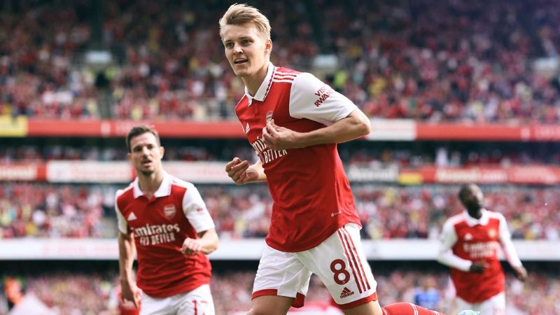 Cỗ máy kiến tạo của pháo thủ Arsenal