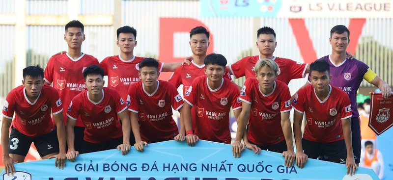 Đội hình chính của Phố Hiến FC 
