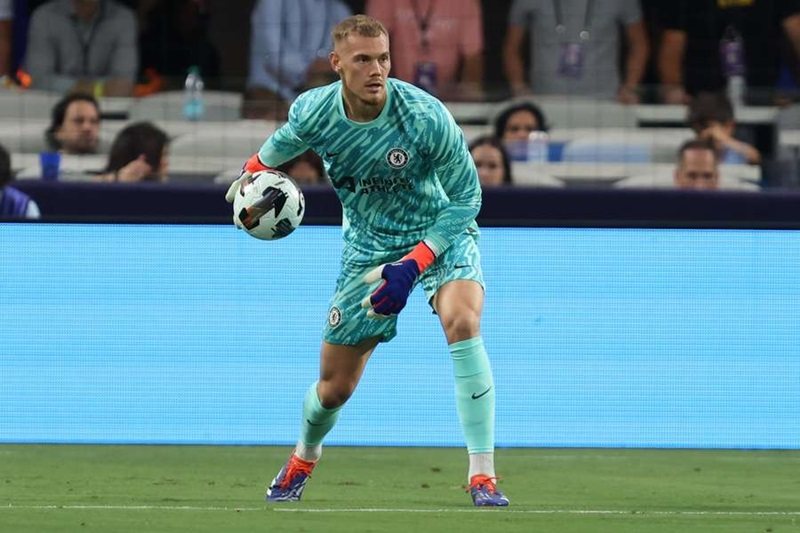 Khoảnh khắc trên sân cỏ của Filip Jörgensen