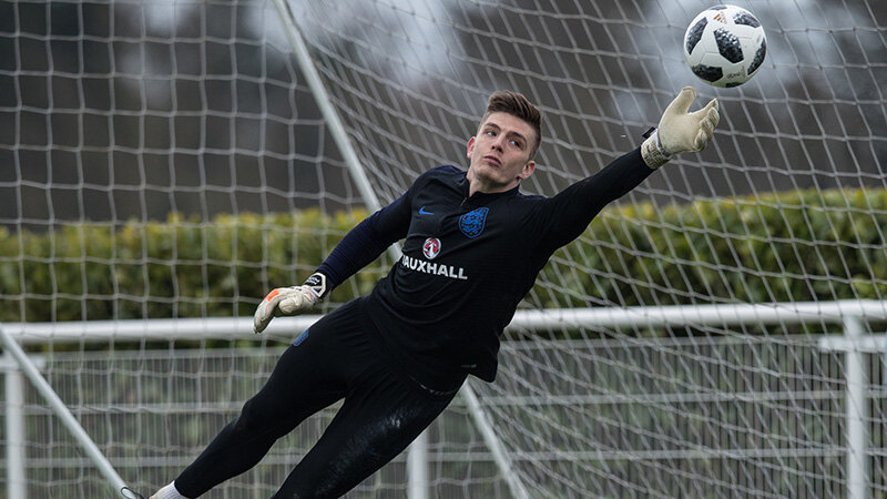 Nick Pope có những pha bóng đẹp mắt