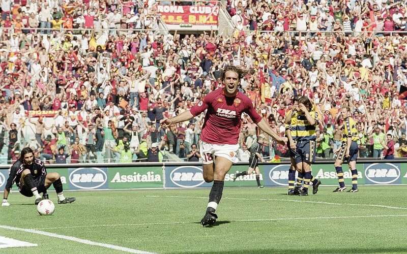 Pha dứt điểm huyền thoại của Batistuta