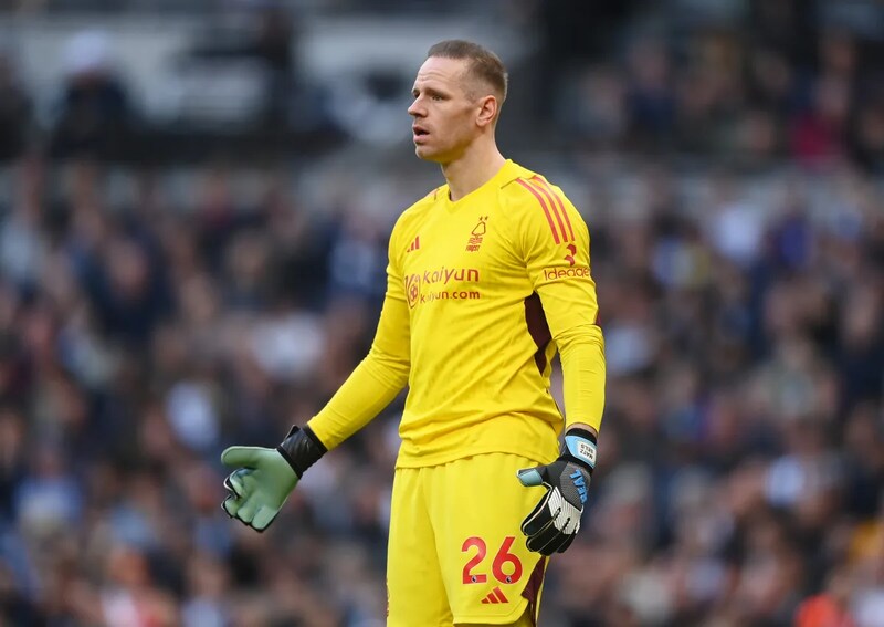 Thủ môn bóng đá Matz Sels