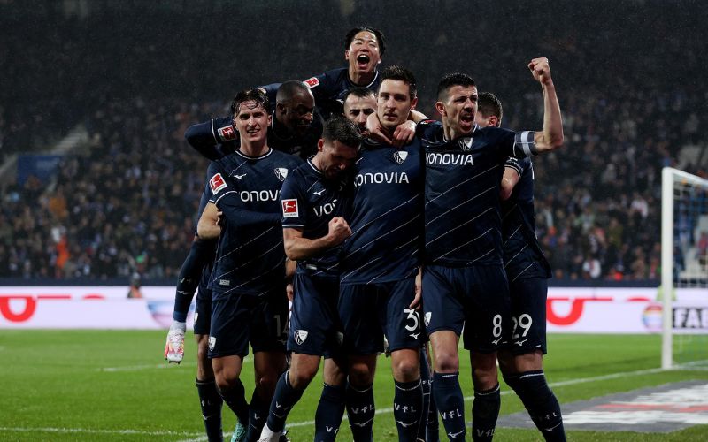 Bochum hướng tới mục tiêu trở lại Bundesliga mạnh mẽ