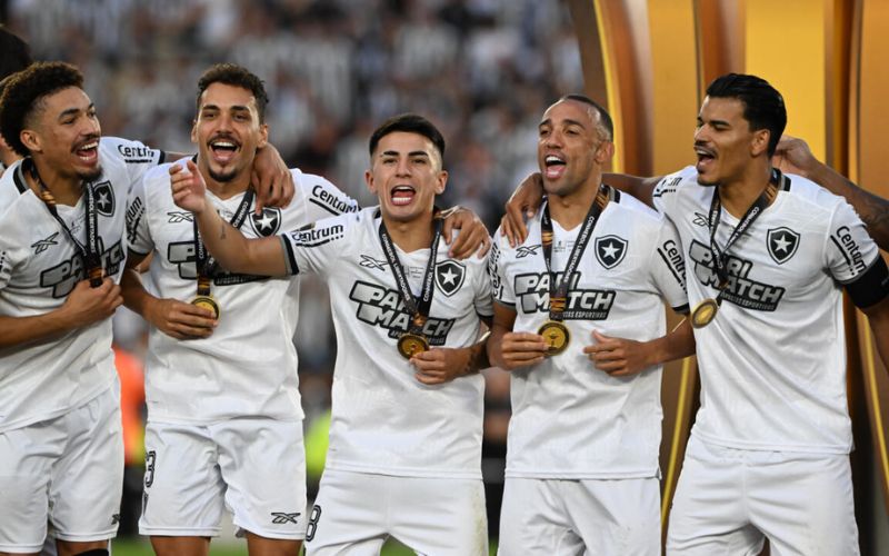 Botafogo hợp nhất 1942: Biểu tượng bóng đá Brazil ra đời