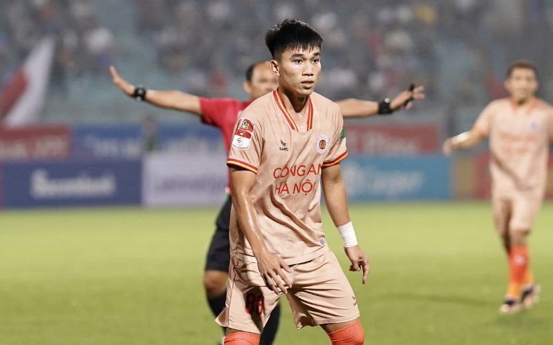 Chàng trai là tương lai sáng ngời của bóng đá Việt Nam