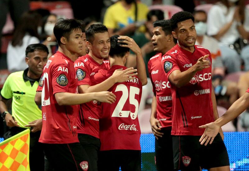 Muangthong United ăn mừng chiến thắng
