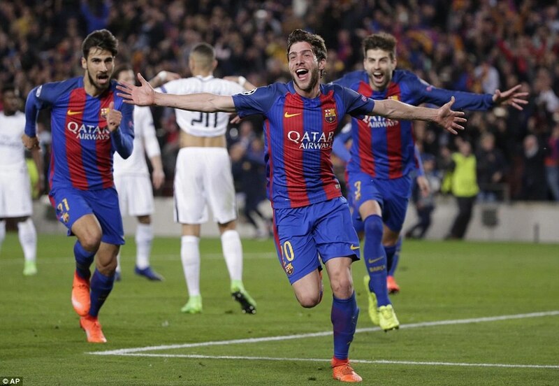 Sergi Roberto ăn mừng bàn thắng
