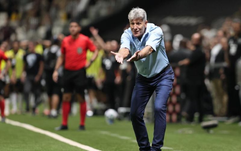 Thuyền trưởng dẫn dắt Grêmio với chiến thuật tấn công bùng nổ